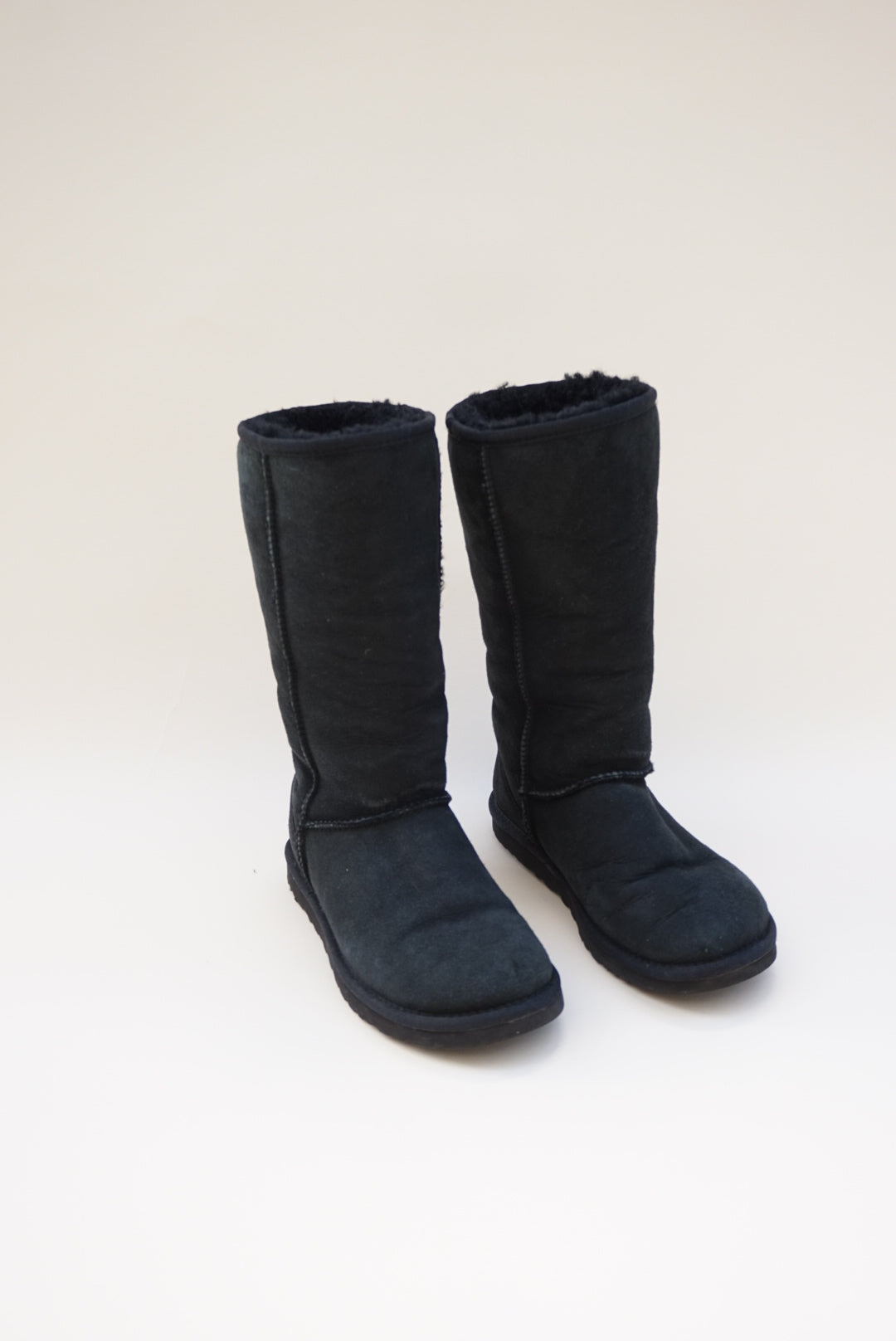 UGG Australia Classic Tall II Pull On Black Suede Sheepskin Boots - Size 6