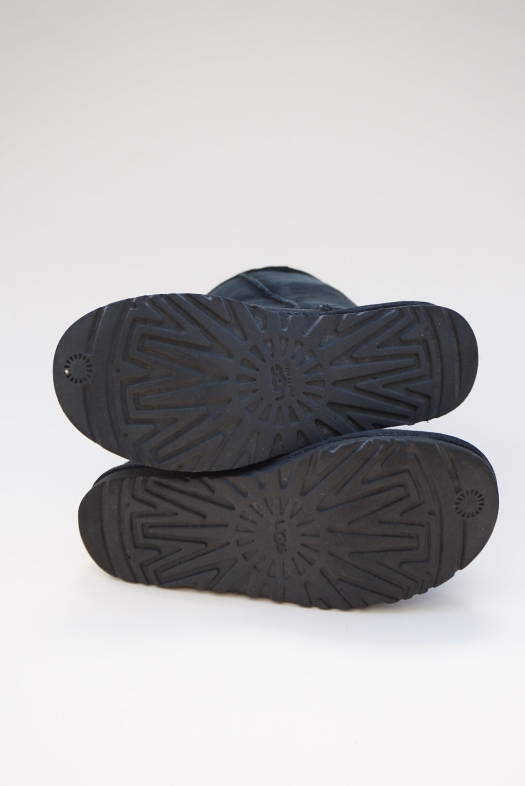 UGG Australia Classic Tall II Pull On Black Suede Sheepskin Boots - Size 6