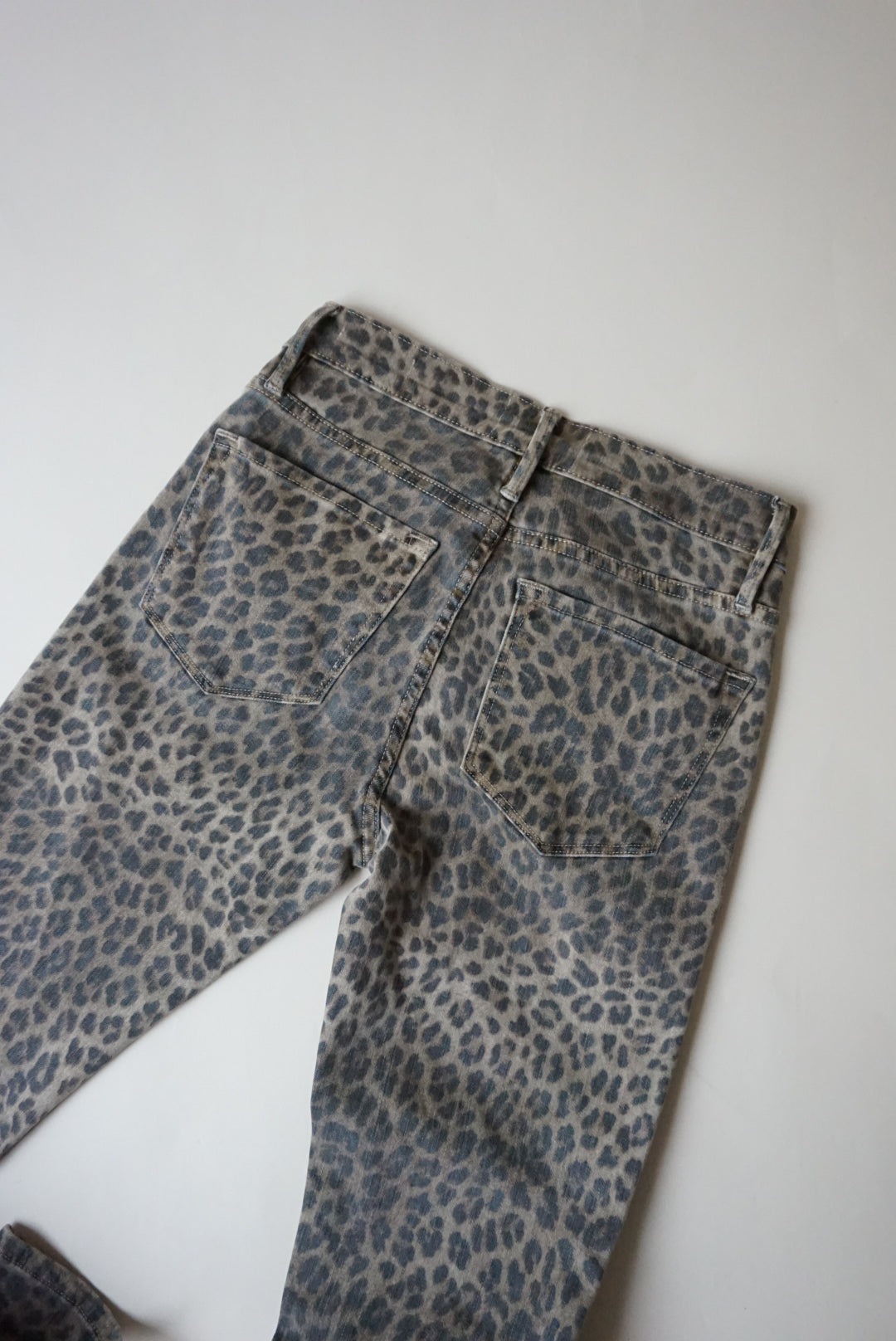 "Frame" Leopard Faux Leather Trim "Le Skinny de Jeanne" Jeans - Size 24