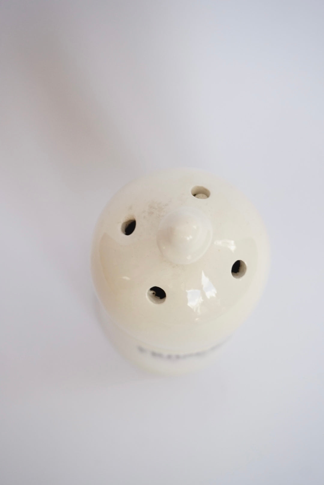 Vtg Howard Kaplan Sigma French Country Store Formage Ceramic Shaker