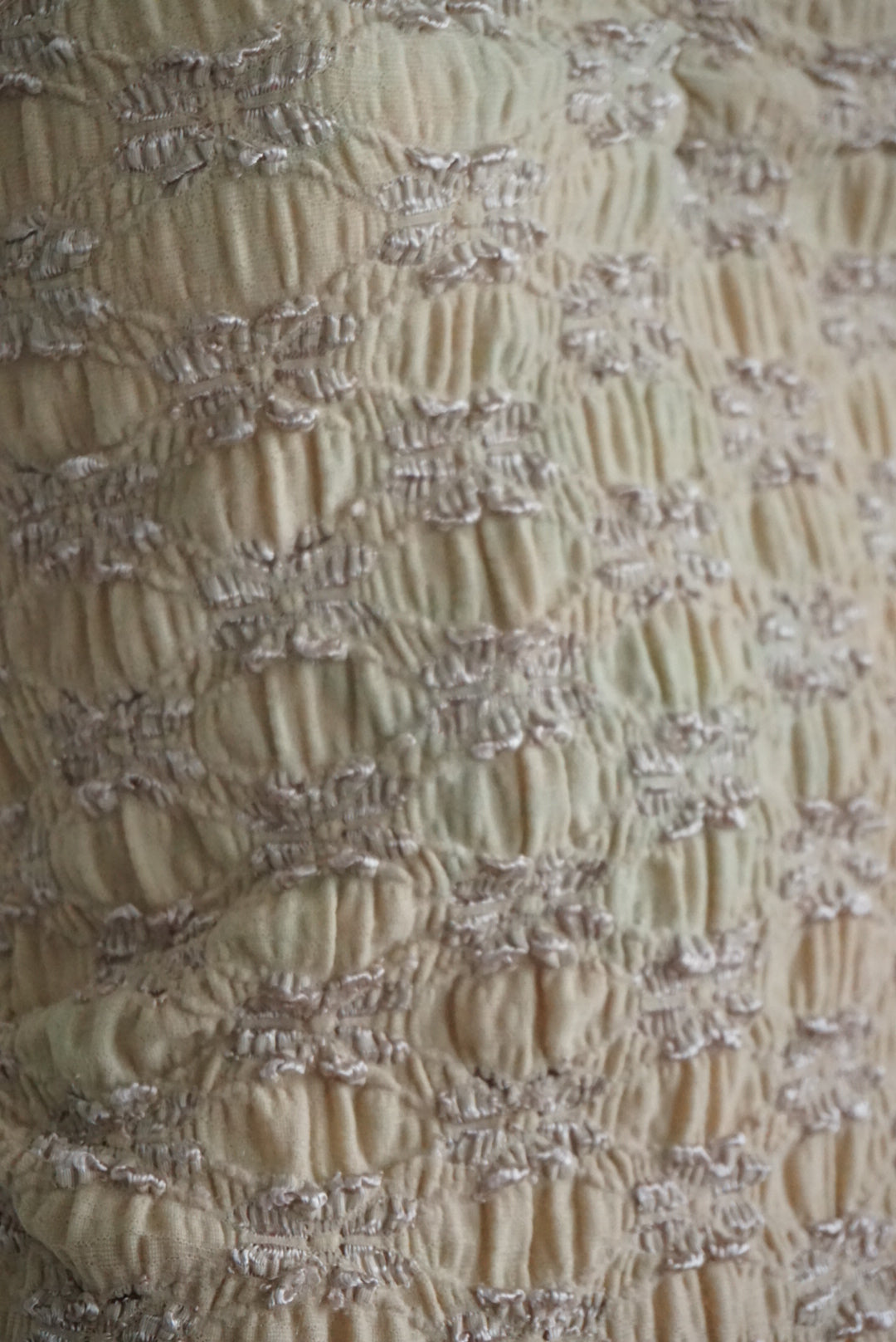 La Belle Y2K Beige Crinkle Sweetheart Neckline Knit Top - Size Medium