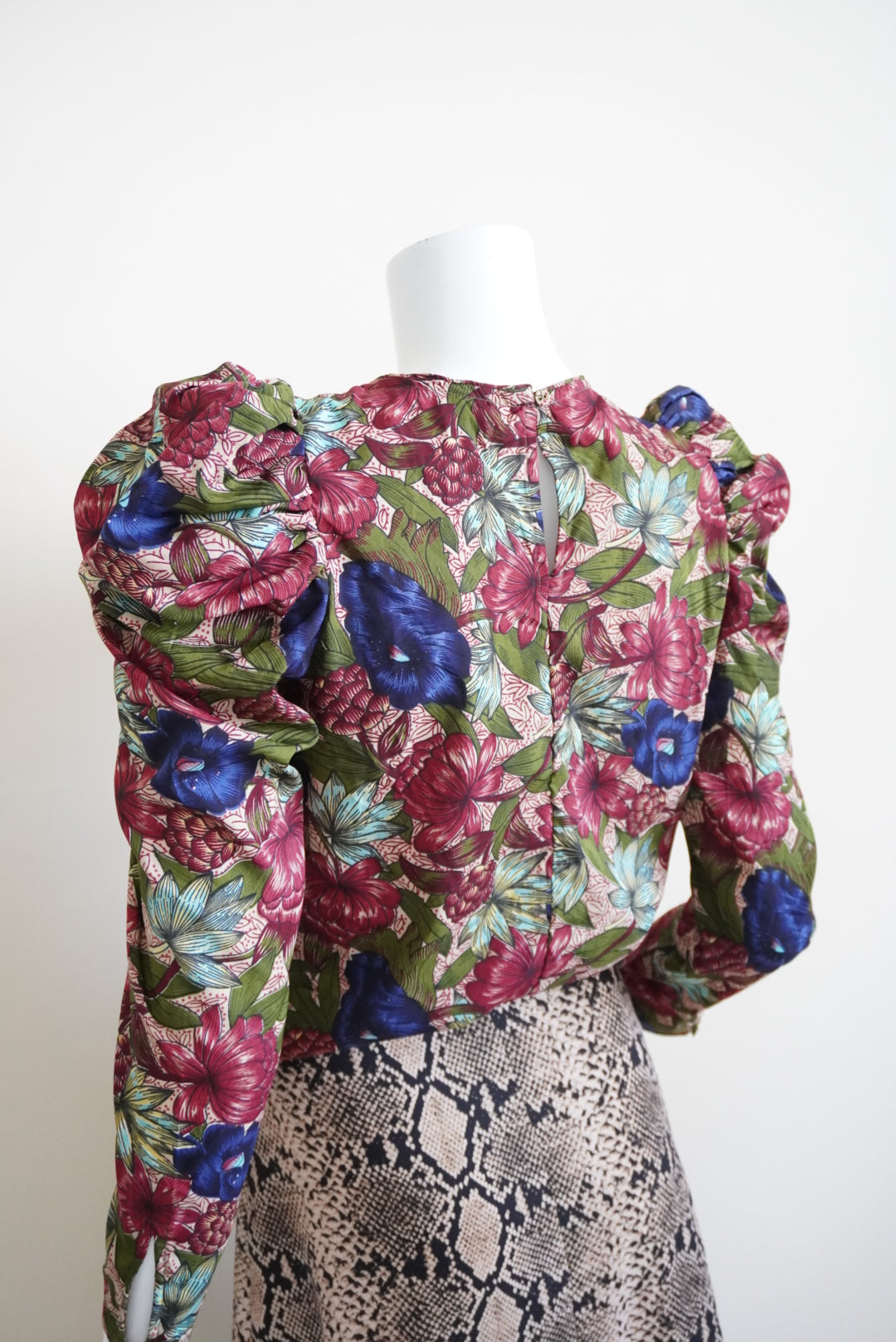 Walter Baker Floral Royal Garden Vanessa Blouse NWT - SIze XS