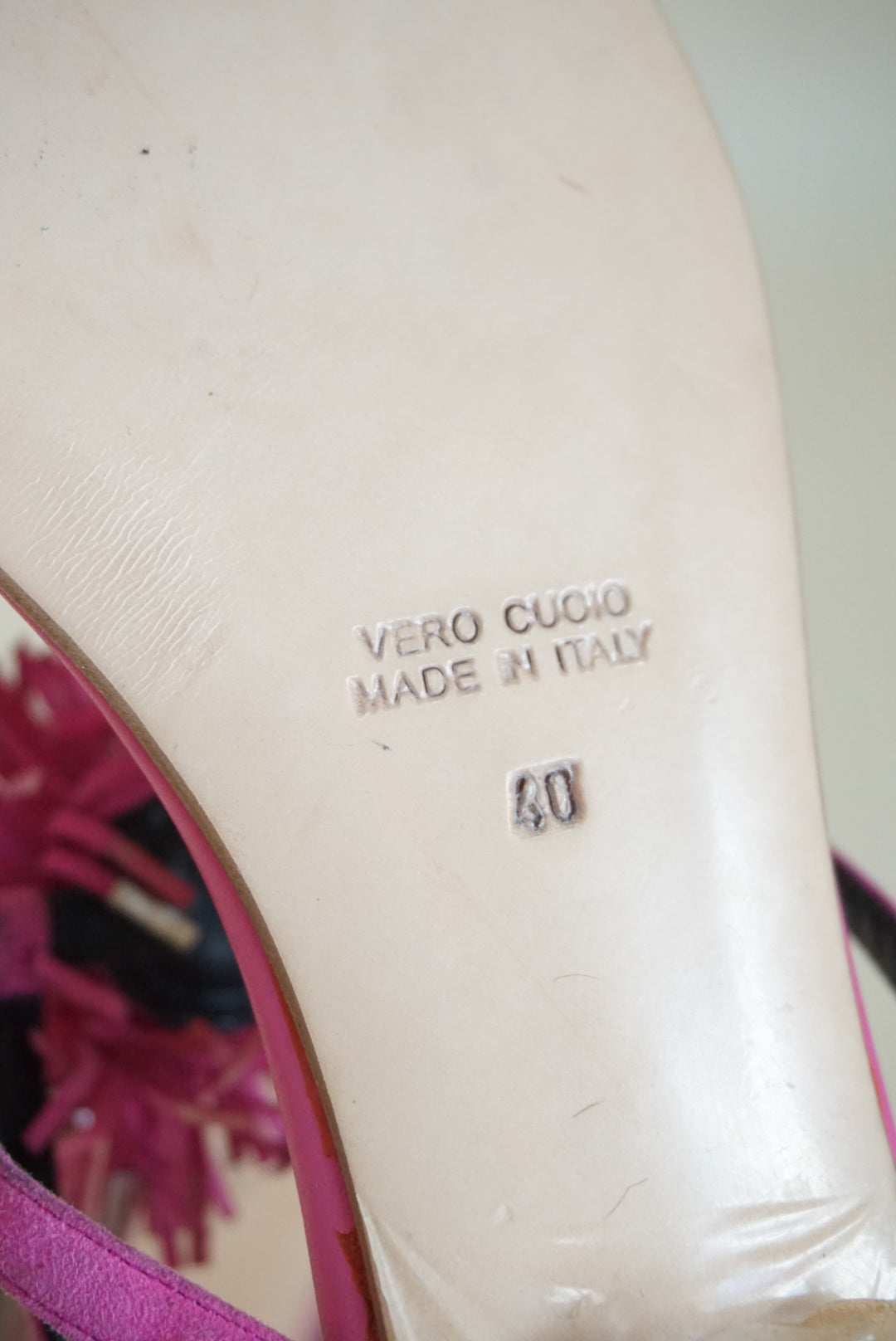 Andrea Carrano Pink Fringe Flower Thong NWOT Sandal - Size 40