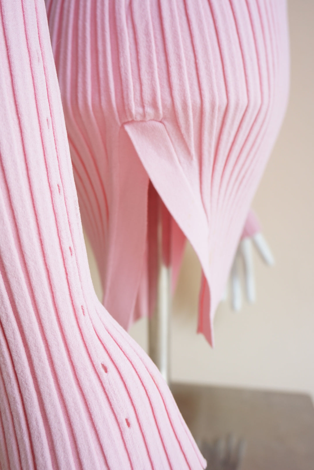 Helmut Lang Pink Ribbed Knit Slash Polo Top - Size Large