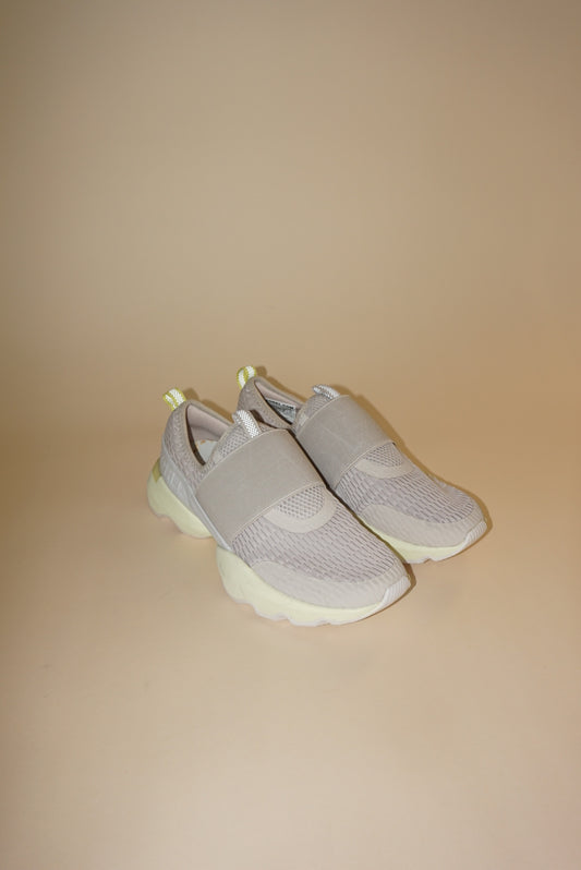 “Sorel” Dark Stone Impact Strap “Kinetic” Sneaker - Size 8