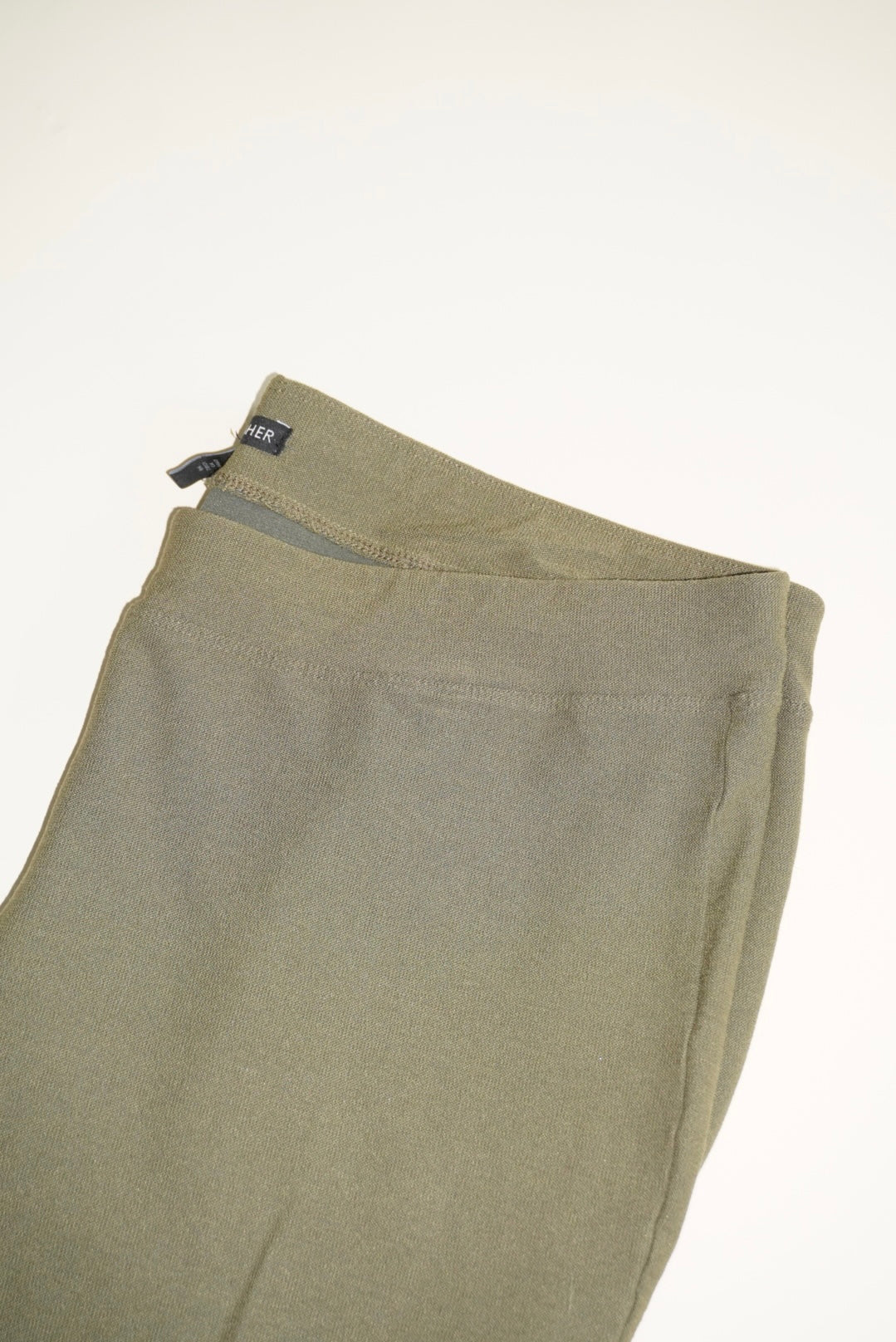 Eileen Fisher Olive Green Ribbed Knit Slim Ankle Pants- Size Medium