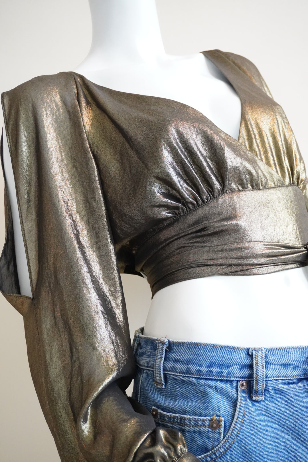 Bebe Genie Gold Metallic Open Back Slit Sleeve Wrap Top NWT - Size L