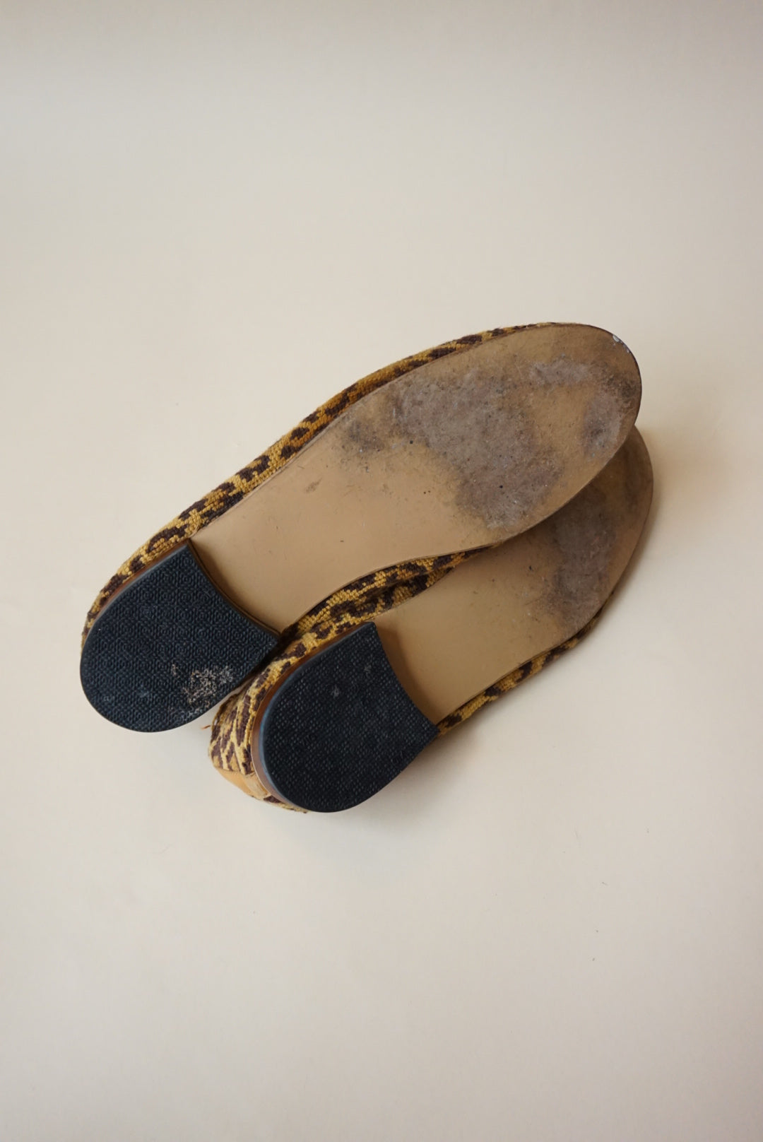 "Stubbs & Wootton" Jaguar Needlepoint Loafers