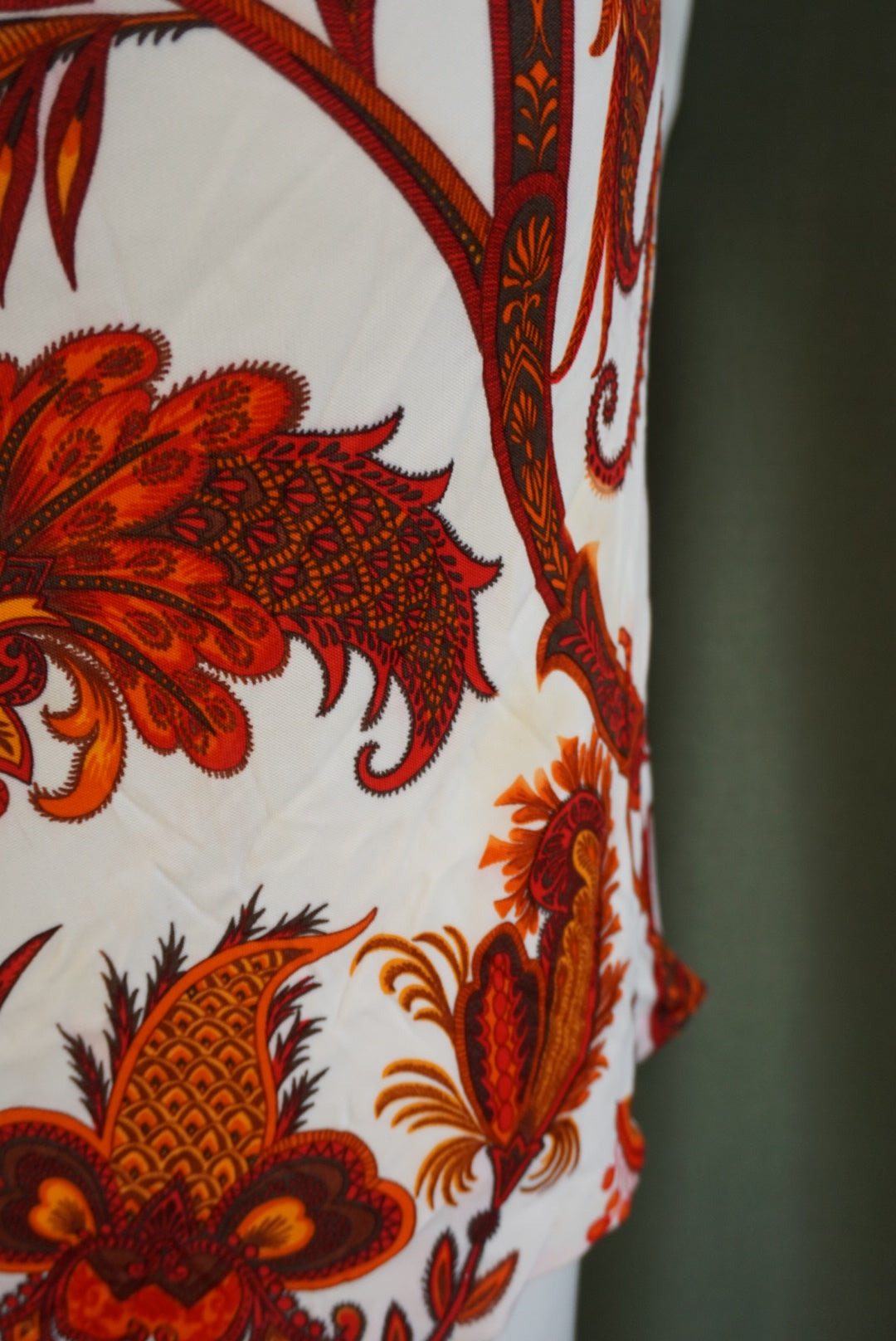 Gucci Paisley Red & White Bateau Neck Mini Knit Dress - Size 40