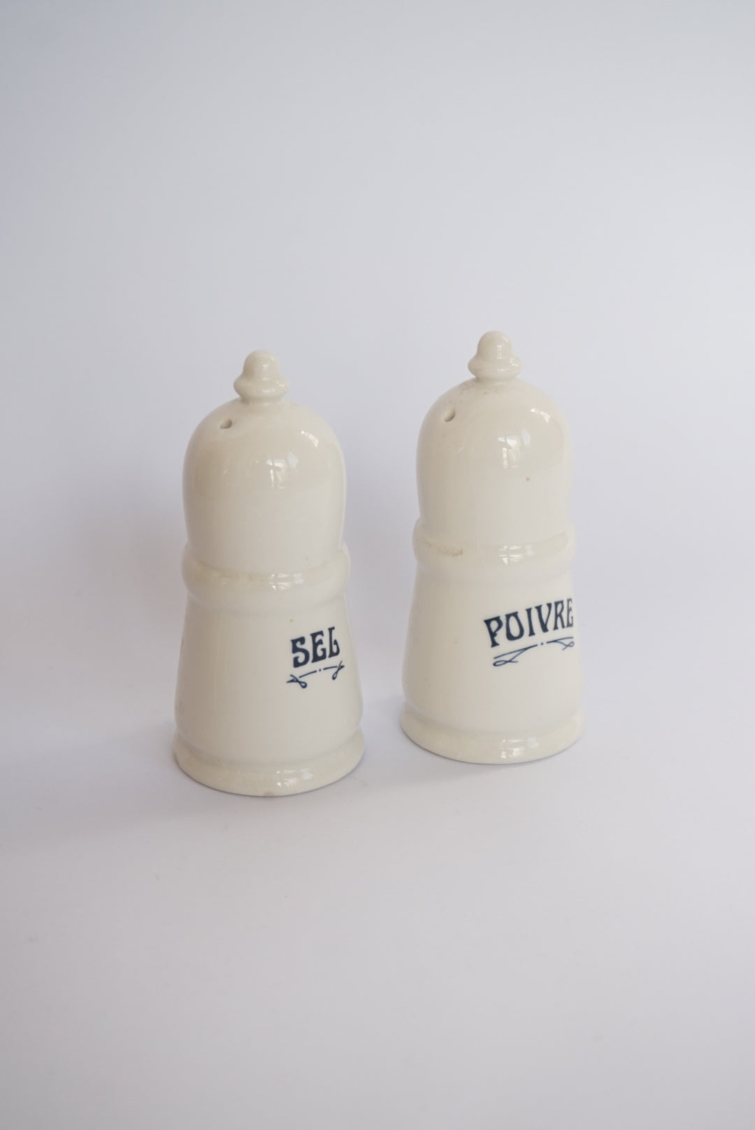 Vtg Howard Kaplan Sigma French Country Store Salt & Pepper Shaker Set
