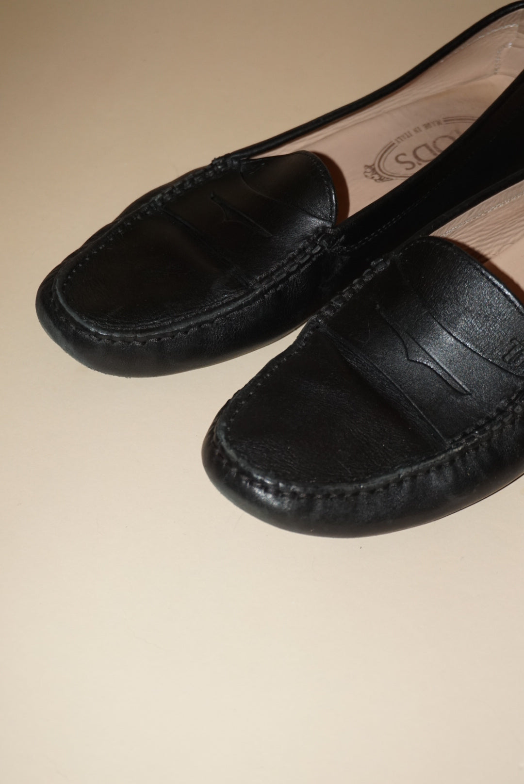 Tod’s Black Driving Leather “Gommino” Loafers - Size EU 39