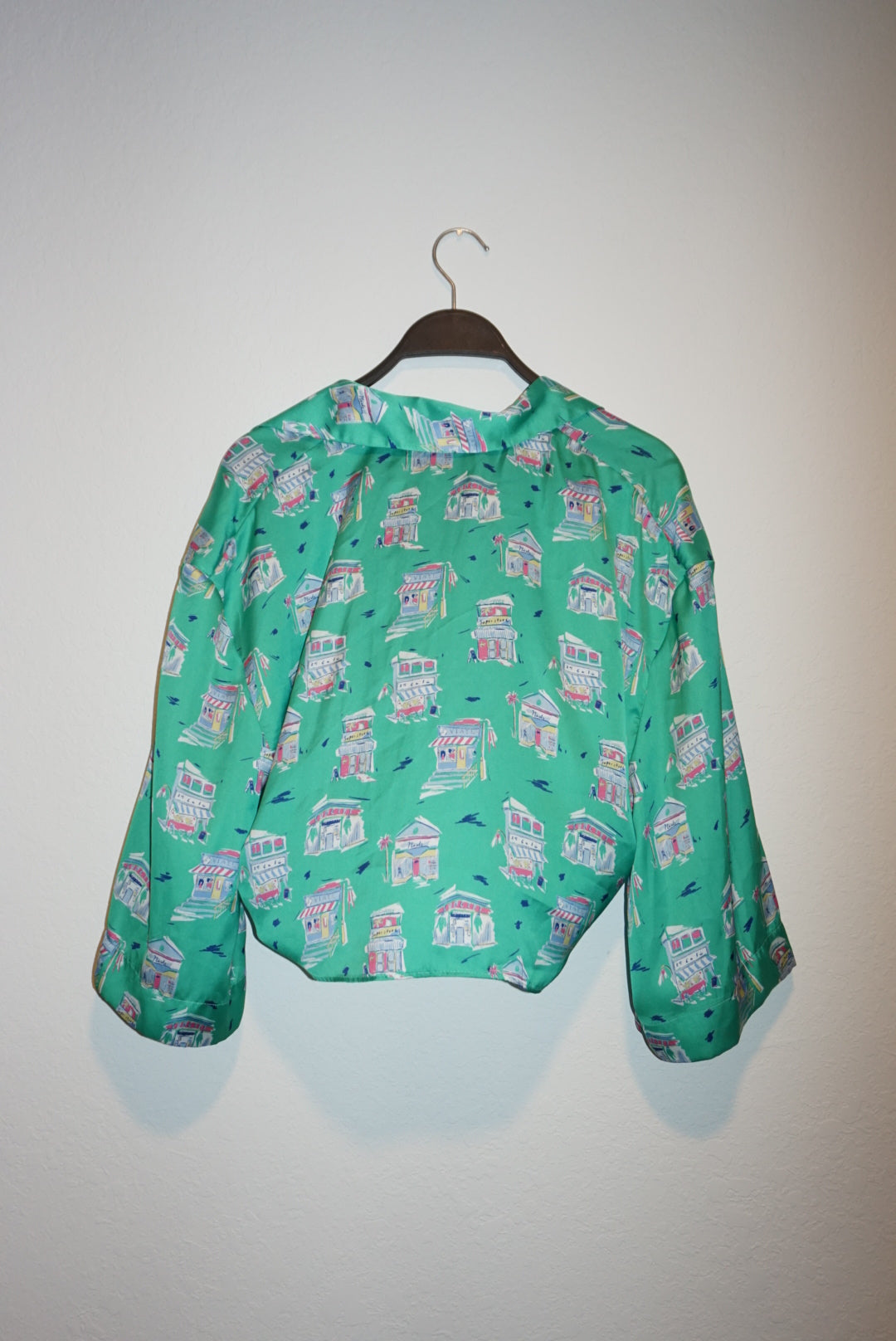 "Zara" Tie Knot Store Front Printed Collared Blouse - Size XS