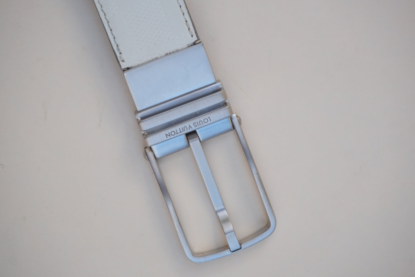 “Louis Vuitton” White Damier Infini Leather Boston Reversible Belt - Size 100/40